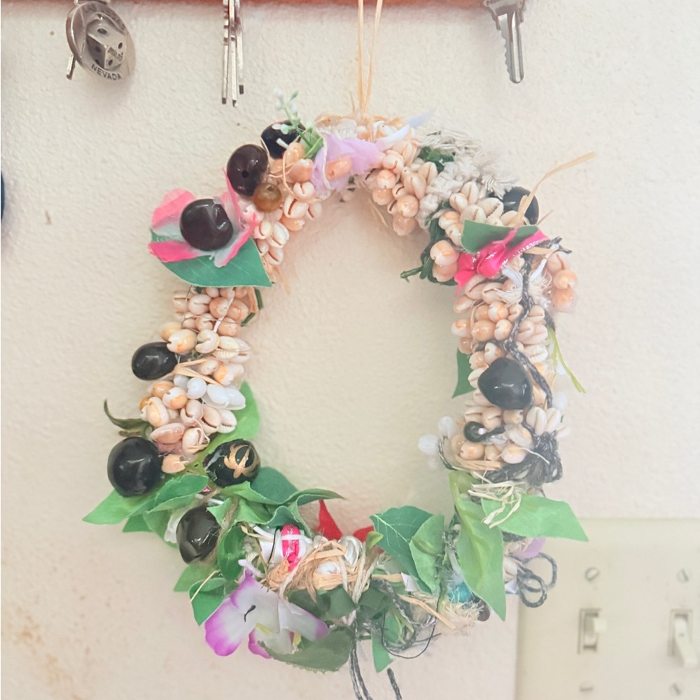 Lei po'o seashell Colorful Seashell and Ribbon Wreath